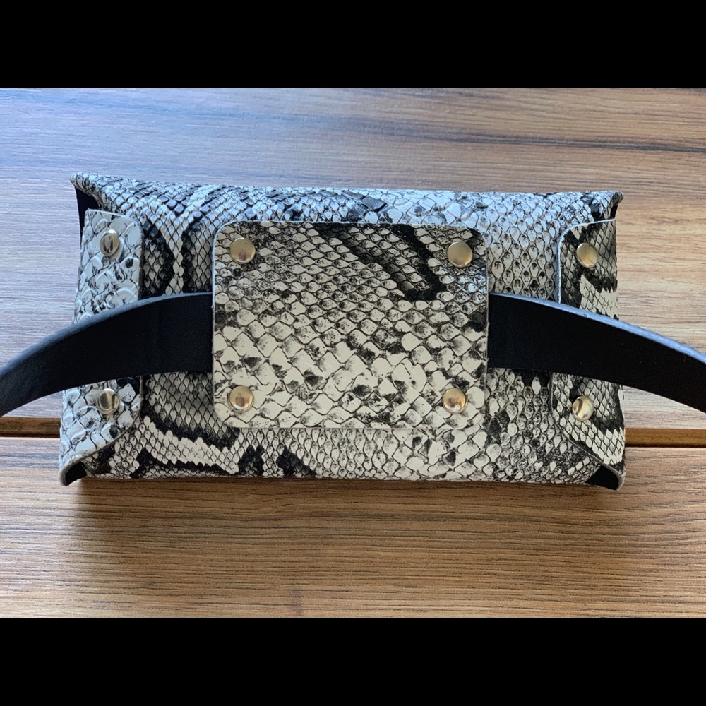 Fanny pack - Picture 3 of 7